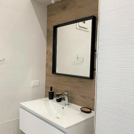 Rosato Suites 3 - Appartamento Moderno E Confortevole Con Spazio Esterno Tra Mondello E Il Centro Storico Palermo Exterior photo